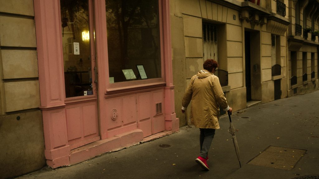 dame-med-stok Paris - Kasper Christiansen